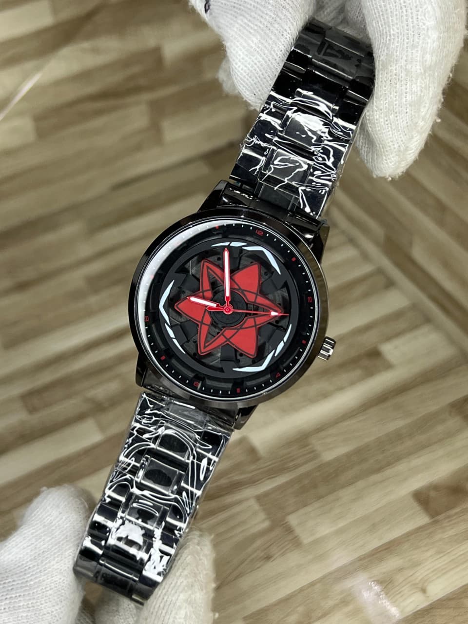 Premium Rotating Star Design Watch - Stylish Metal Strap Wristwatch