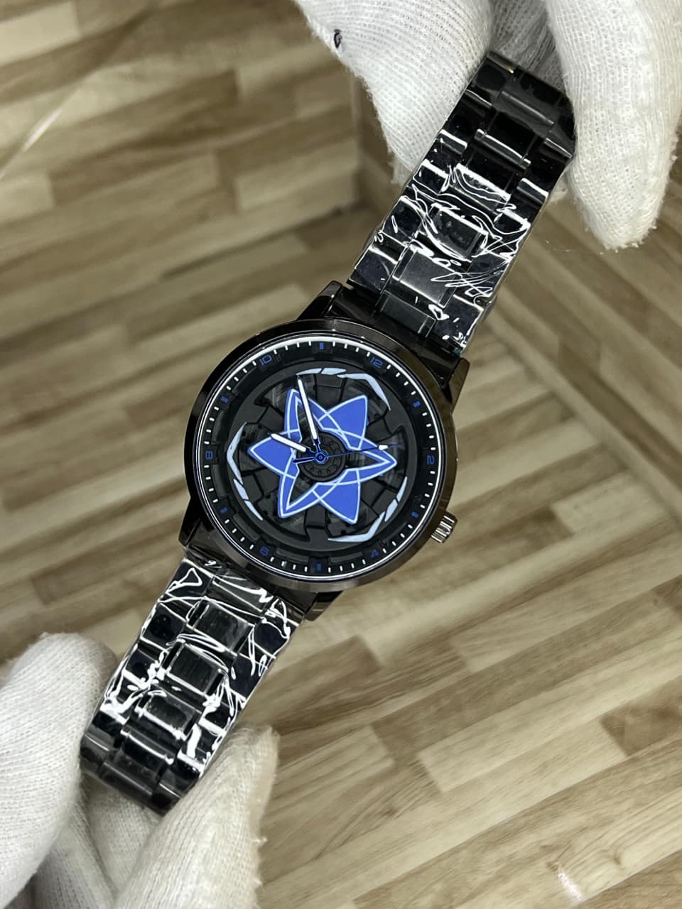 Premium Rotating Star Design Watch - Stylish Metal Strap Wristwatch